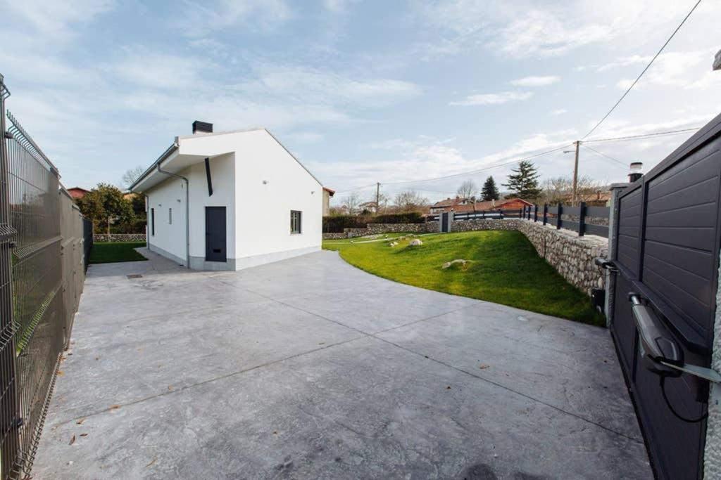 La Llosina Vivienda Vacacional Alquiler Integro Llanes Exterior photo